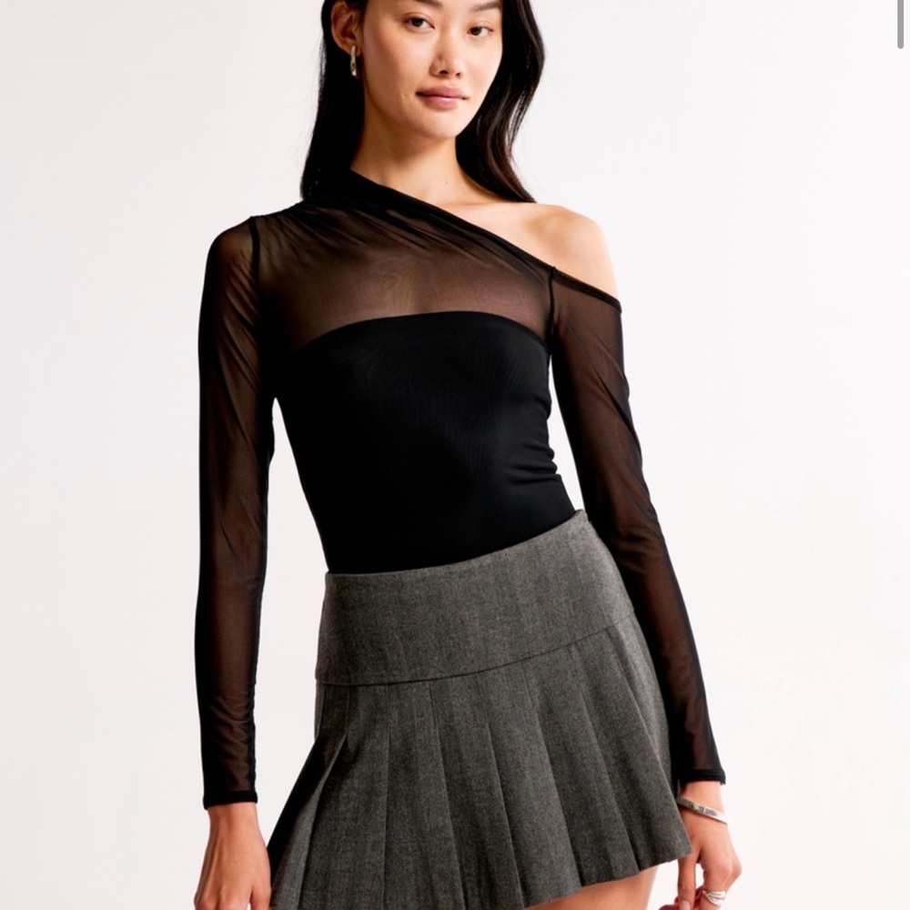 Abercrombie & Fitch Black One-Shoulder Blouse